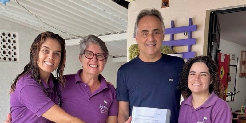 Financiado com emenda de Luciano Cartaxo, ONG Guajiru realiza ação de limpeza na praia do Seixas, em João Pessoa