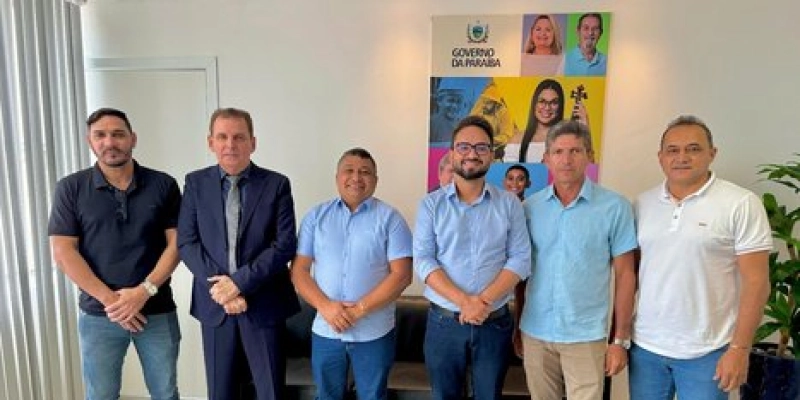 Deputado Chico Mendes busca investimentos para Salgadinho em audiência com secretário estadual