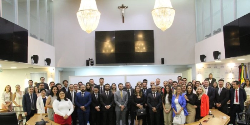 AL debate proposta de Michel Henrique sobre fortalecimento da Associação de Pequenos Escritórios de Advocacia