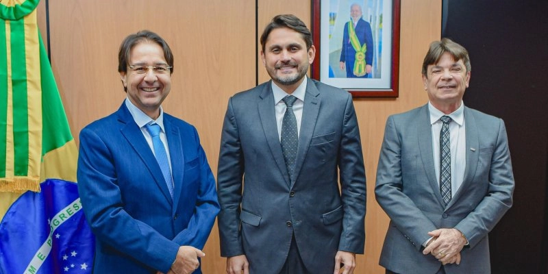 Presidente da FIEPB se reúne com o ministro das Comunicações e solicita fiscalização da qualidade dos serviços de telefonia móvel na Paraíba