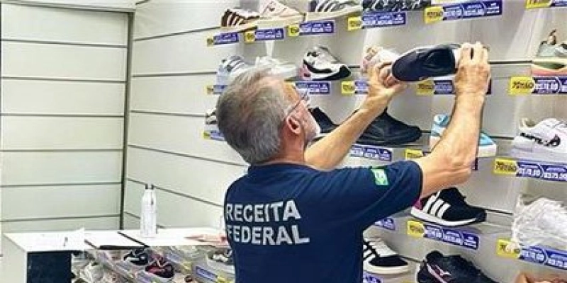 Receita Federal realiza Operação em combate a comercialização de produtos falsificados, na Paraíba