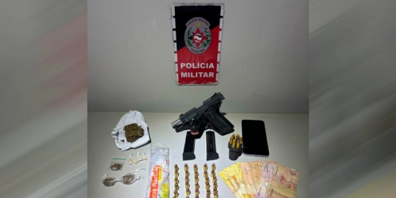 Polícia Militar detém suspeita por tráfico de drogas e apreende uma arma de fogo