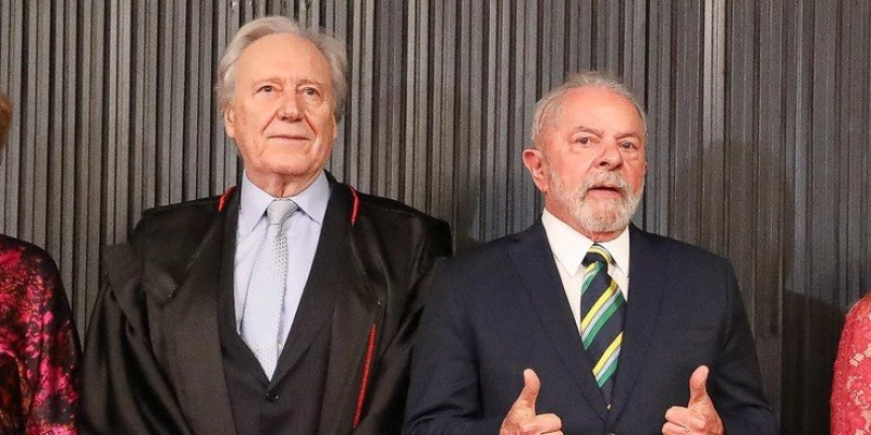 Lewandowski nega acesso a seu cartão de vacina e impõe sigilo de 100 anos