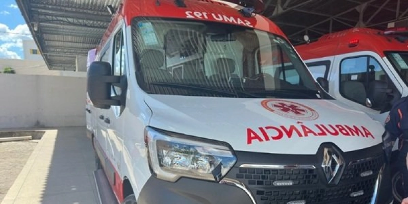 Prefeitura de Sousa entrega duas novas ambulâncias ao SAMU