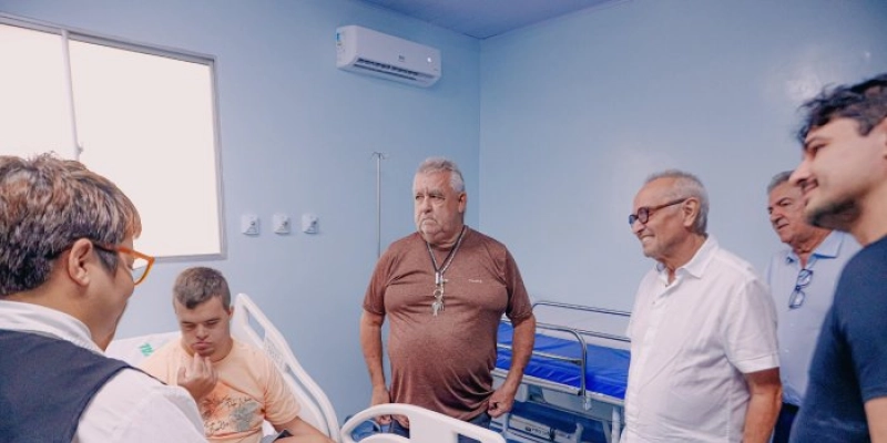 Cícero Lucena inaugura serviço de atendimento odontológico especializado para pacientes com necessidades especiais