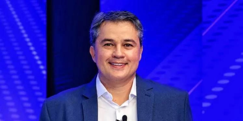 Efraim Filho sinaliza possível apoio a Hugo Motta para Governo da Paraíba em 2026