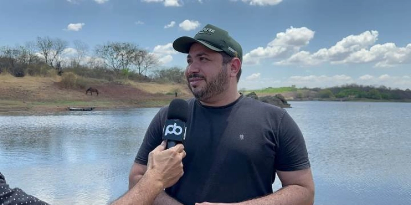Júnior do Peixe critica gestão Lucas Braga após chuvas causarem estragos em escolas em Marizópolis