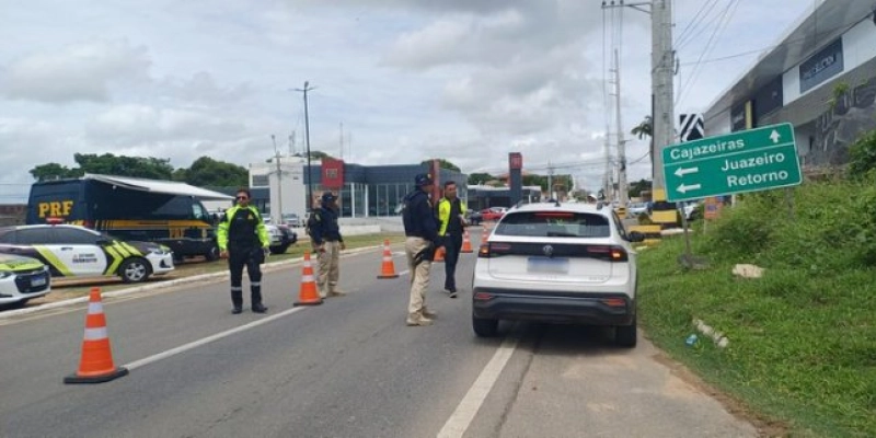 PRF inicia Operação Carnaval 2025 em Cajazeiras com foco na segurança viária e combate ao crime