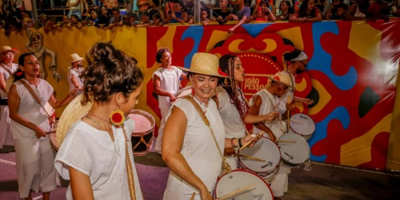 Carnaval Tradição começa neste sábado e terá quatro dias de desfiles