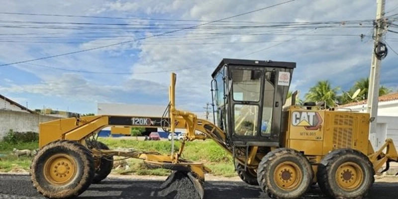 Ruas dos bairros Gato Preto e Bancários são beneficiadas com pavimentação asfáltica