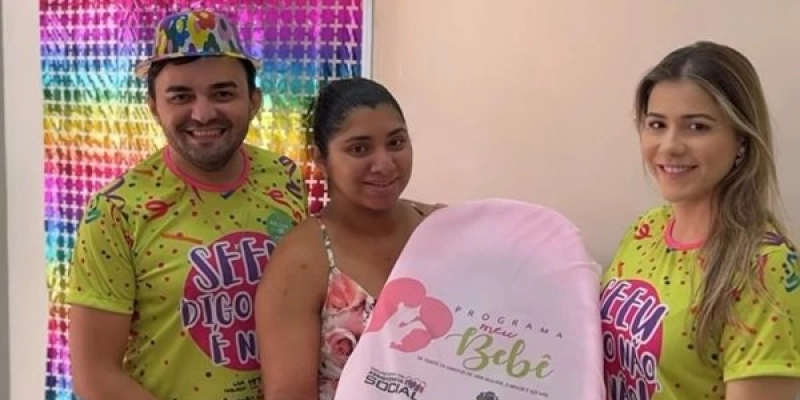 Gestão Helder Carvalho realiza entrega de enxovais através do Programa Meu Bebê