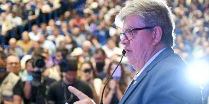  Governador João Azevêdo evita antecipar nomes para a disputa de 2026