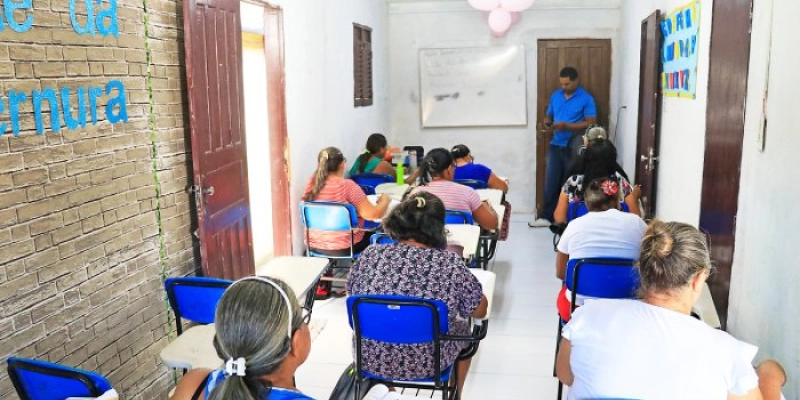 Educação impulsiona sonhos de mulheres que nunca haviam entrado em uma escola