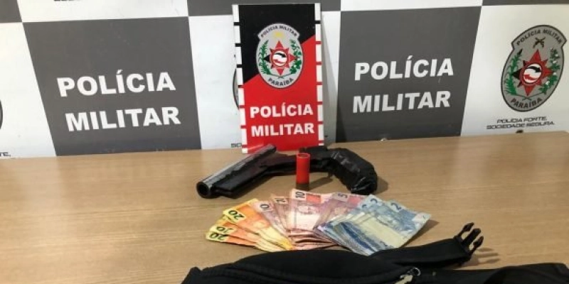 Polícia Militar prende dupla acusada de assaltar posto de combustível