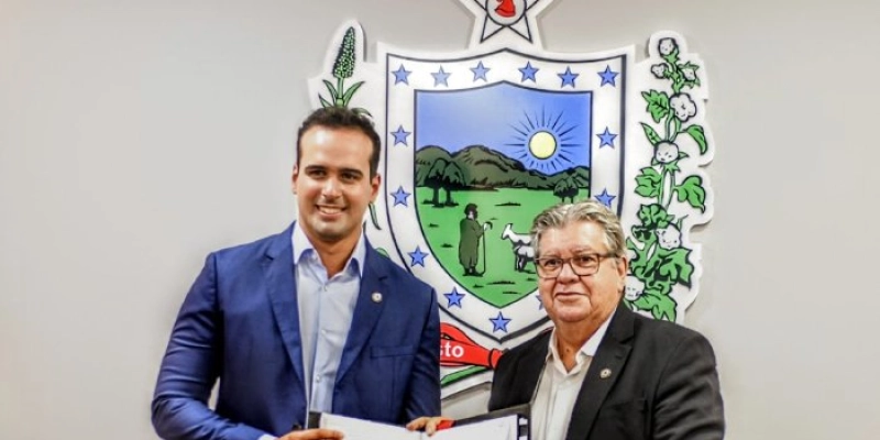 João Azevêdo transmite cargo para Lucas Ribeiro e cumpre missão em Portugal para apresentar potencial turístico e buscar novos investimentos