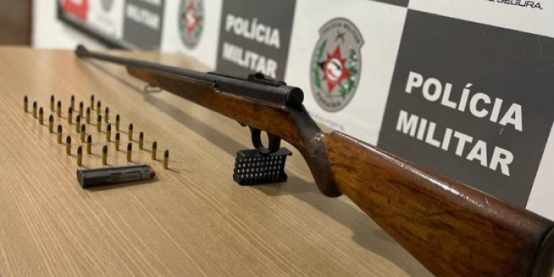 Polícia Militar prende suspeito com arma após cerco em comunidade de João Pessoa