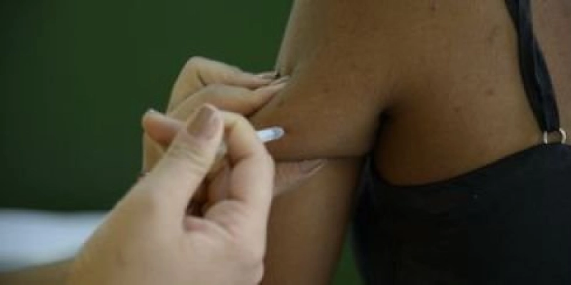 Rede Municipal de Saúde garante prevenção com todas as vacinas do Programa Nacional de Imunização