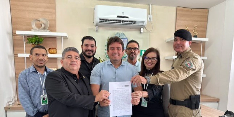Prefeito Helder Carvalho assina escritura pública de doação de terreno para construção da sede do 14º Batalhão de Polícia Militar de Sousa