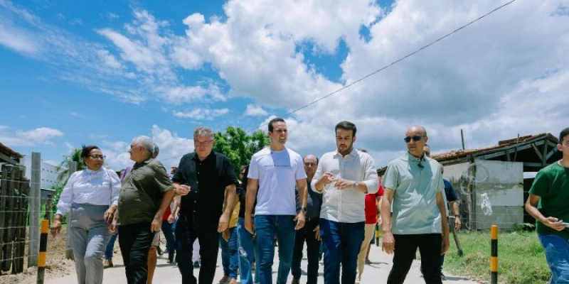 Lucas entrega obras e inspeciona investimentos em saúde, educação e infraestrutura em Pombal e Condado