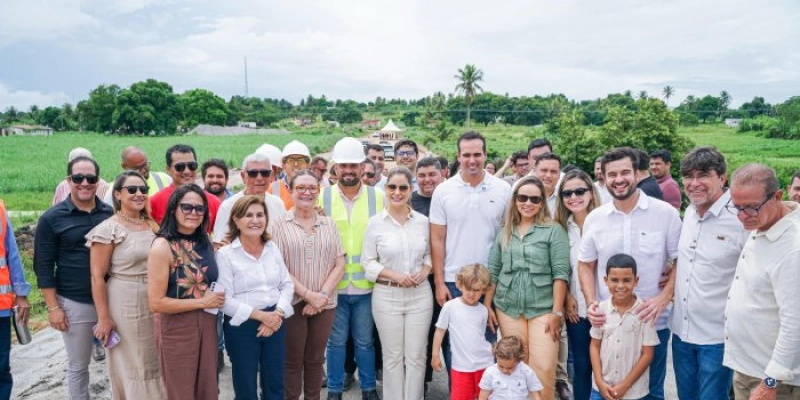 Governador em exercício inspeciona obras de infraestrutura, saúde e habitação em Mamanguape