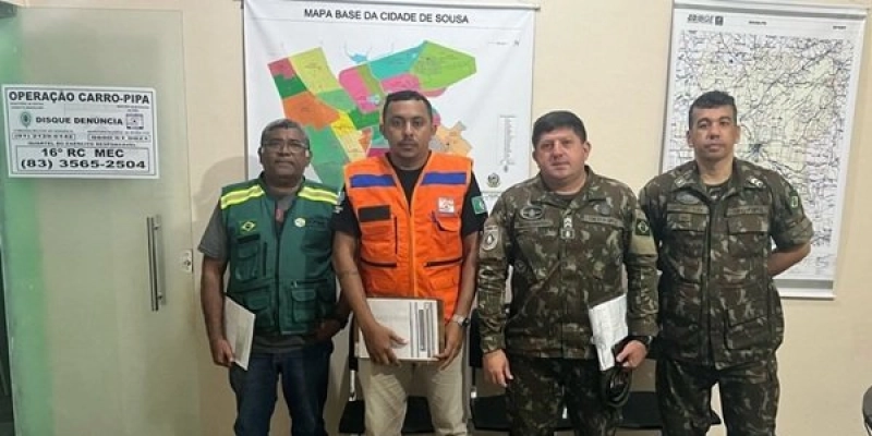 Coordenador da Defesa Civil de Sousa se reúne com integrantes do 1º Grupamento de Engenharia do Exército e confirma reinclusão do município na Operação Carro-Pipa
