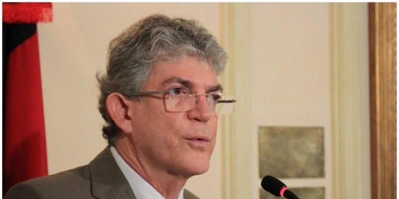 Ricardo Coutinho confirma pré-candidatura a deputado federal: “A disputa é pelo PT”