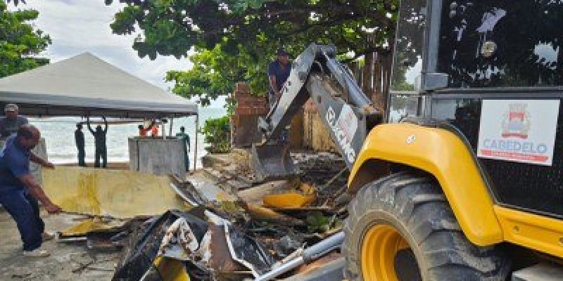 Após acordo com o MPF, ocupações irregulares em praias de Cabedelo começam a ser retiradas