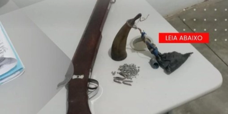 Polícia apreende arma de fogo escondida em zona rural de Condado 