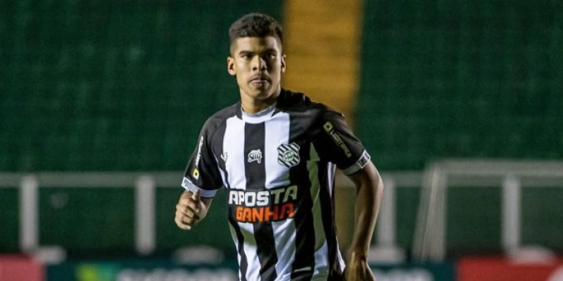 Treze anuncia Cesinha como reforço para a Série D