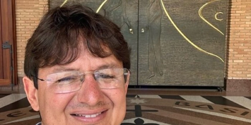 Sousa se despede do empresário Chico da Funerária
