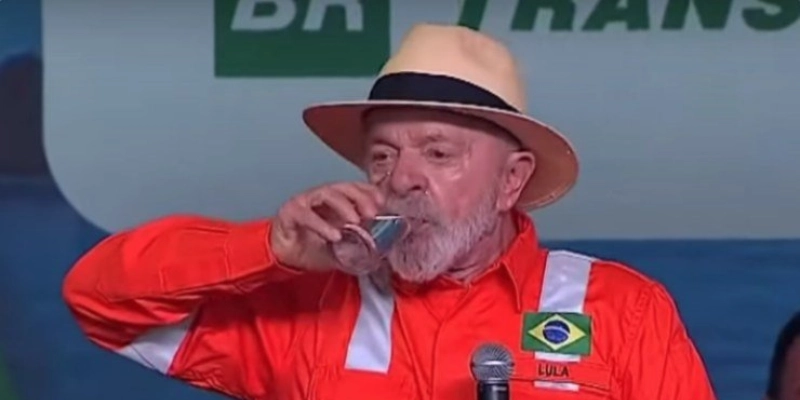 Rejeição histórica ao governo Lula acende alerta no Planalto e pressiona por mudanças antes de 2026