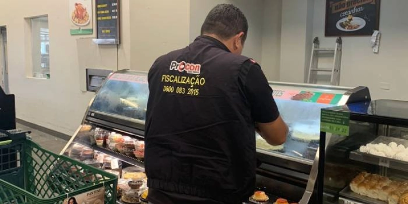 Pesquisa do Procon-JP para preços de alimentos da cesta básica encontra diferença de R$ 8,50 no leite