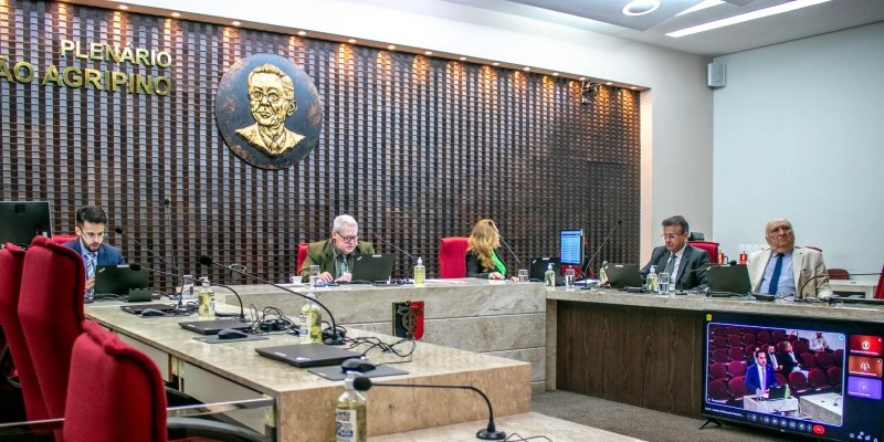 TCE-PB suspende pregão de R$ 8,7 milhões para combustível em município paraibano, quase três vezes acima do gasto anterior 
