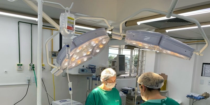 Maternidade Frei Damião realiza cirurgia pediátrica e amplia acesso dos pacientes neonatais a procedimentos de média complexidade