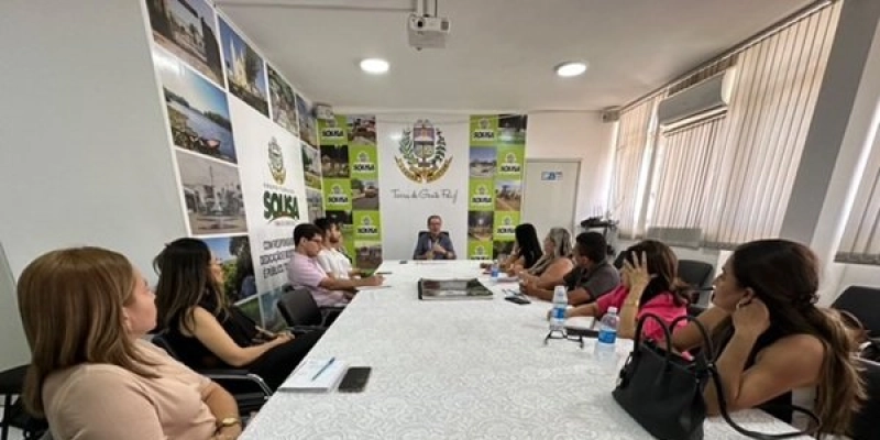 Prefeitura de Sousa realiza reunião de alinhamento dos setores de Recursos Humanos das Secretarias junto à Administração e Finanças