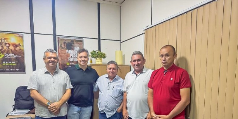 Deputado Júnior Araújo reforça compromisso com o setor agropecuário em encontro com lideranças sertanejas