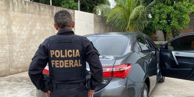 PF mira em organização criminosa especializada em falsificação de documentos