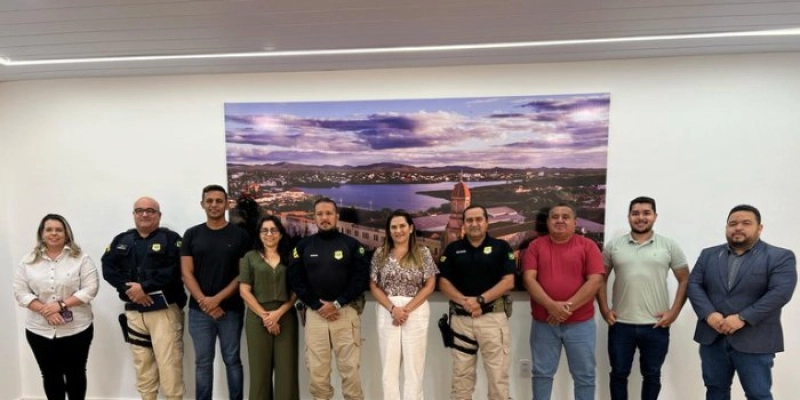 PRF e Prefeitura de Cajazeiras realizam reunião para tratar da segurança viária e educação para o trânsito no município