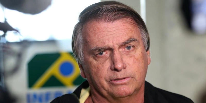 Bolsonaro passa mal no RN e é transferido às pressas para hospital em Natal por complicações intestinais