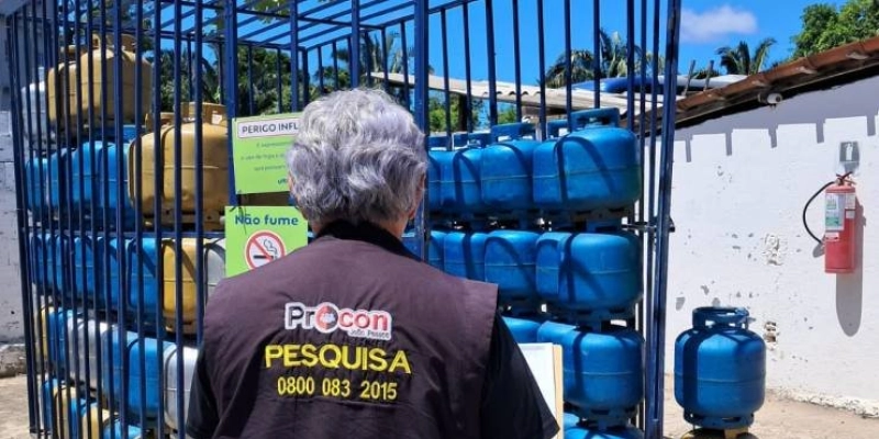 Procon-JP encontra preço do botijão de 13 quilos do gás de cozinha oscilando entre R$ 89,99 e R$ 115