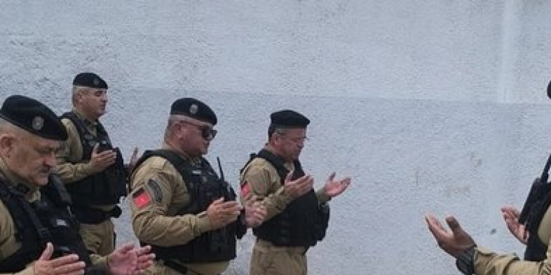 Tropa do 14° BPM realiza formatura em alusão ao Dia de Tiradentes