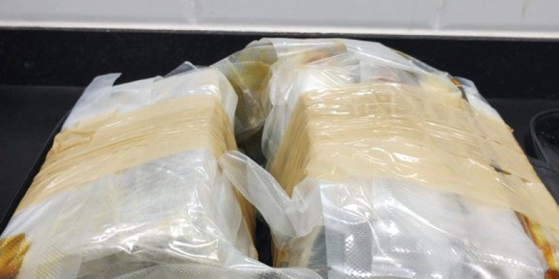 PF prende passageiro com drogas em aeroporto de Fortaleza