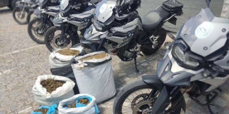 Polícia Militar apreende 50 quilos de drogas com acusados com vasta ficha criminal