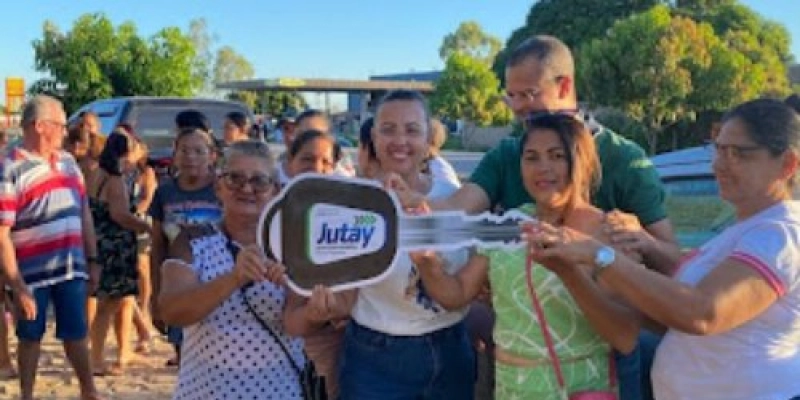 Deputado Jutay Meneses entrega veículo e anuncia benefícios para pescadores de Uiraúna