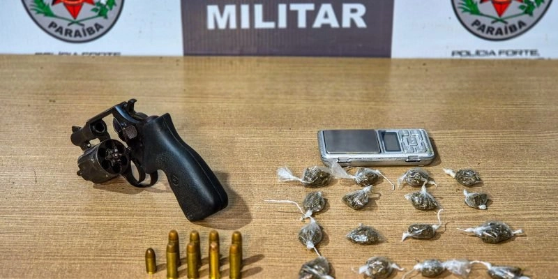 Polícia apreende arma, munições, drogas e balança nas atividades da Operação Trabalhador