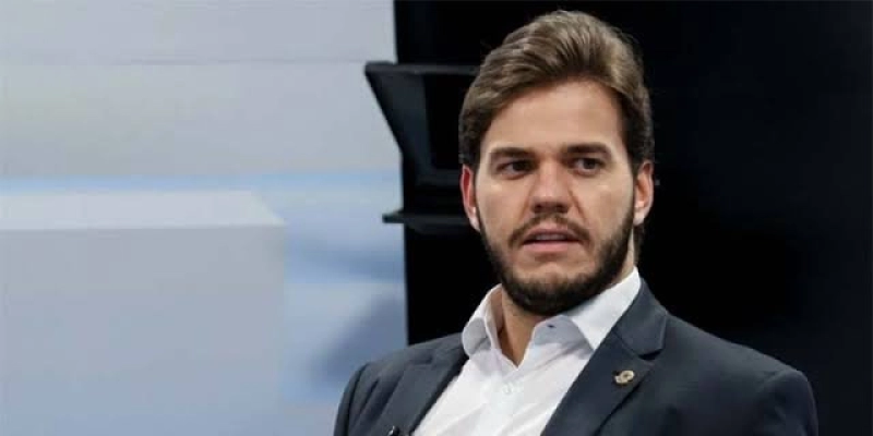 TCE emite alerta à gestão Bruno Cunha Lima por desempenho crítico em unidade escolar de Campina Grande