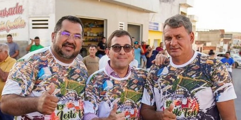 Deputado Gervásio Maia prestigia Festa do Leite e destaca força da pecuária em Santa Cecília