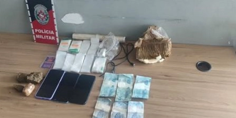PM apreende drogas e objetos suspeitos próximos à Colônia Penal de Sousa
