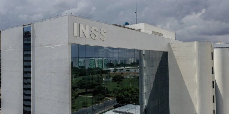 Esquema Bilionário do INSS: Fraudes usaram telemarketing para enganar aposentados com descontos ilegais
