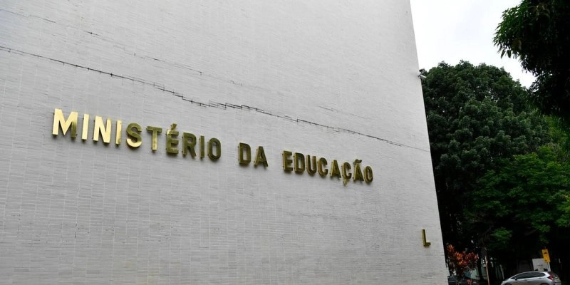 MEC divulga lista de espera das vagas remanescentes do Fies